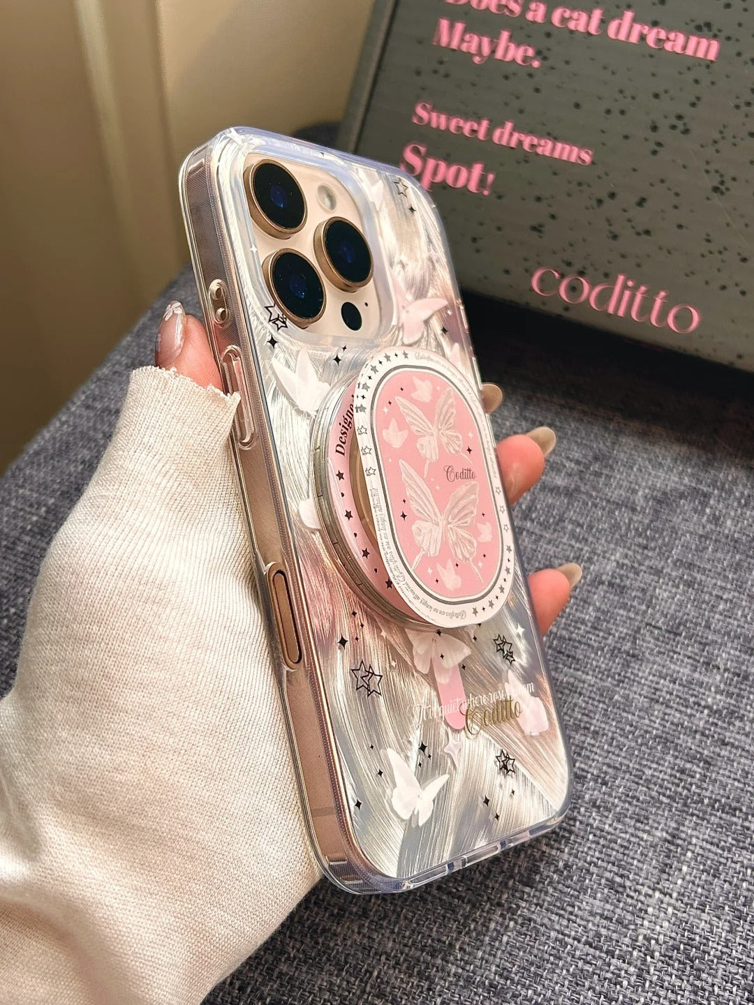 The high-looking and atmospheric butterfly phone case with sparkling shading design matches the iPhone 16 Pro Desert Gold