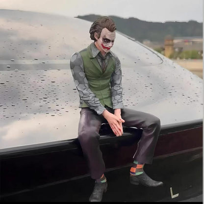 Figura de payaso muy vendida, juguete de moda Hislaijie Joker, modelo de figura con postura sentada, adorno para automóvil