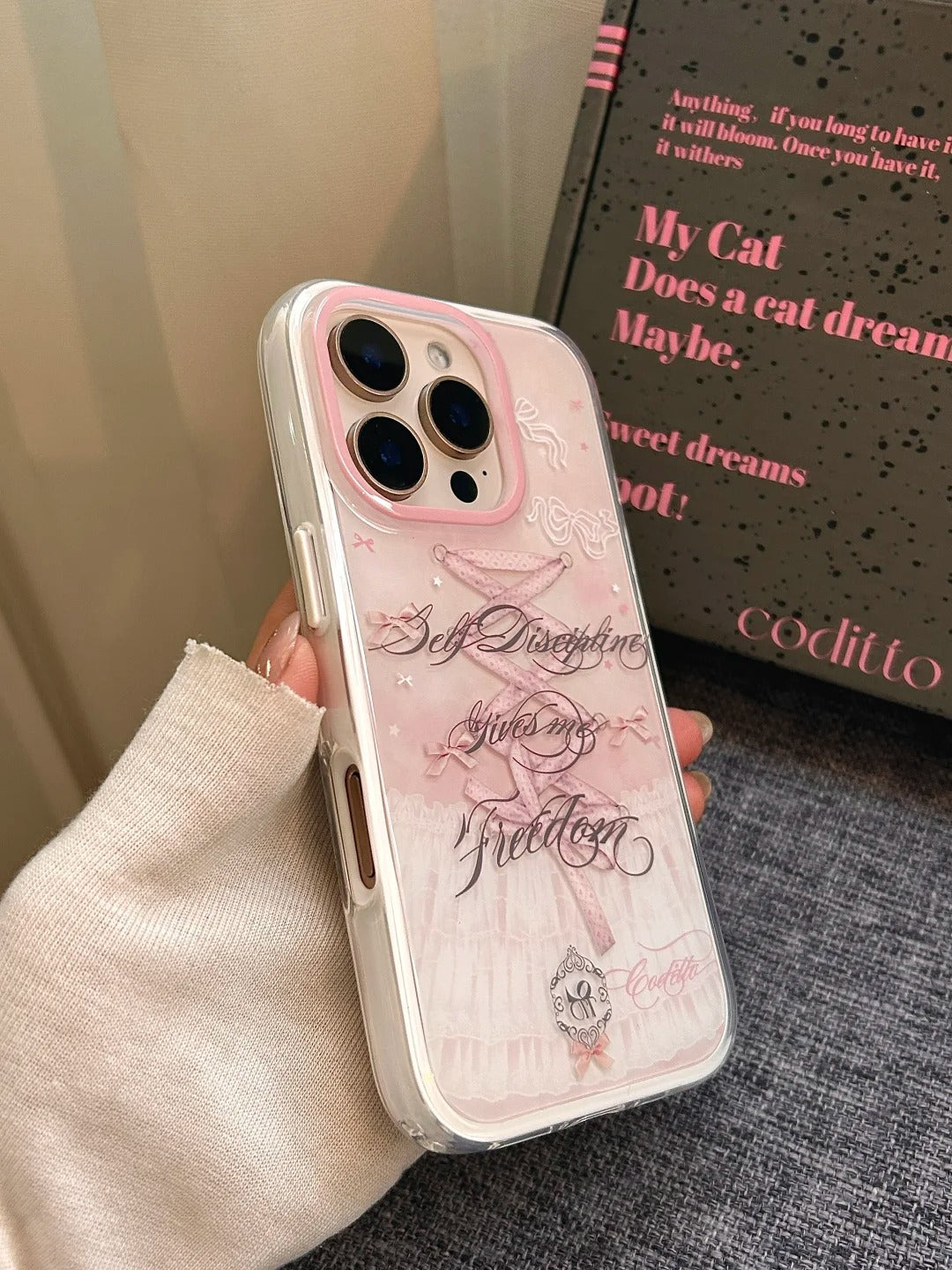 Pink mobile phone case Desert gold mobile phone case Lace skirt mobile phone case