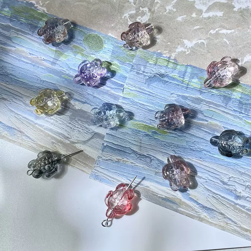 「Different Shape Glass Beads」(1 Charm 1 More Extra!!!)